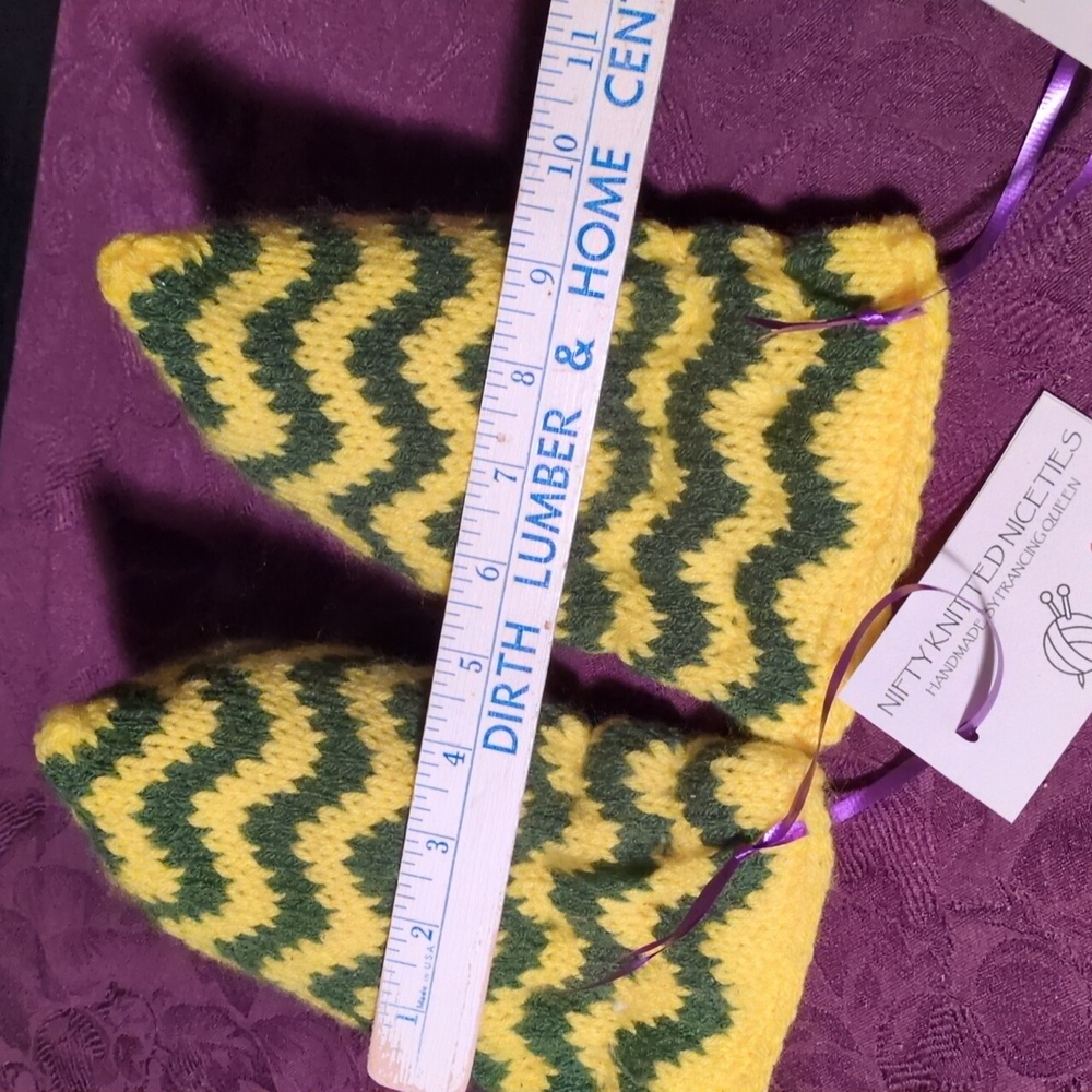 Hand Knit Stuffed Phone Pillow Zigzag Intarsia Yellow Green - Picture 5 of 7